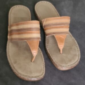 Naturalizer Brown Leather Cushioned Tan Sandals Thongs Flip Flops 7.5W